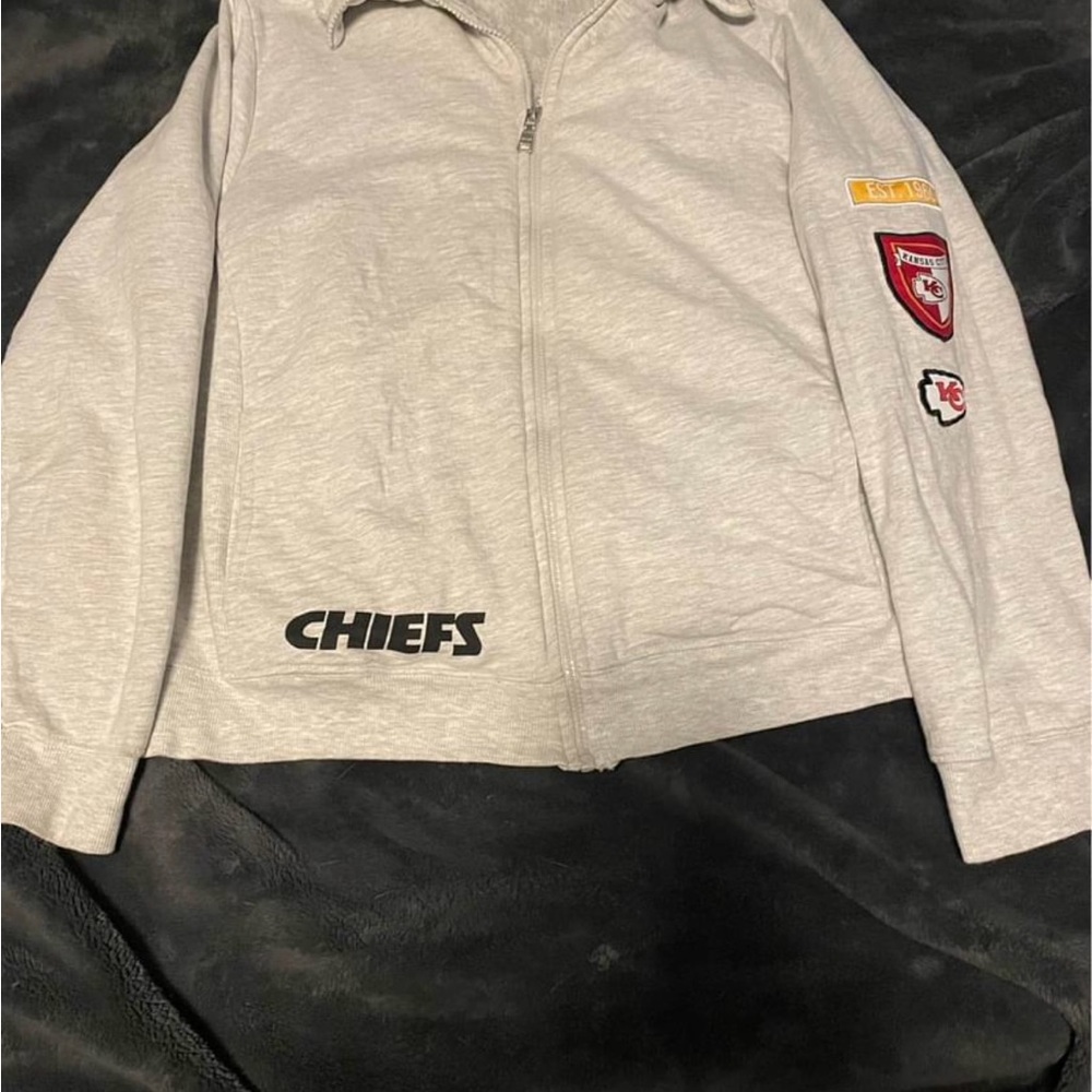 Chiefs Jacket - Picture 3 of 5
